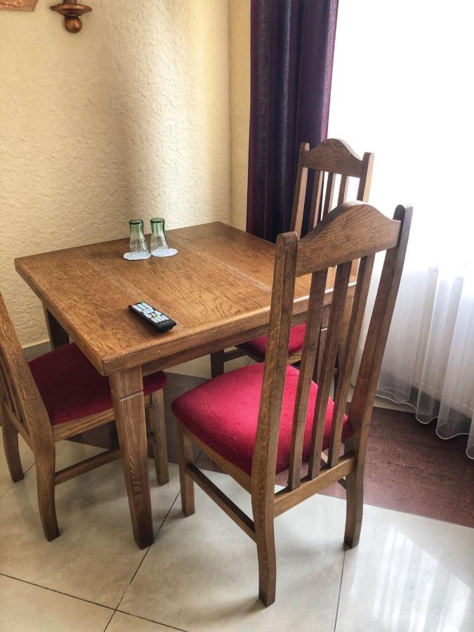 Hotel Kontinent *